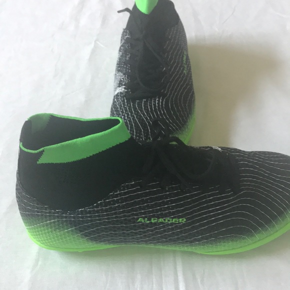 Adidas youth sneakers - Picture 7 of 11